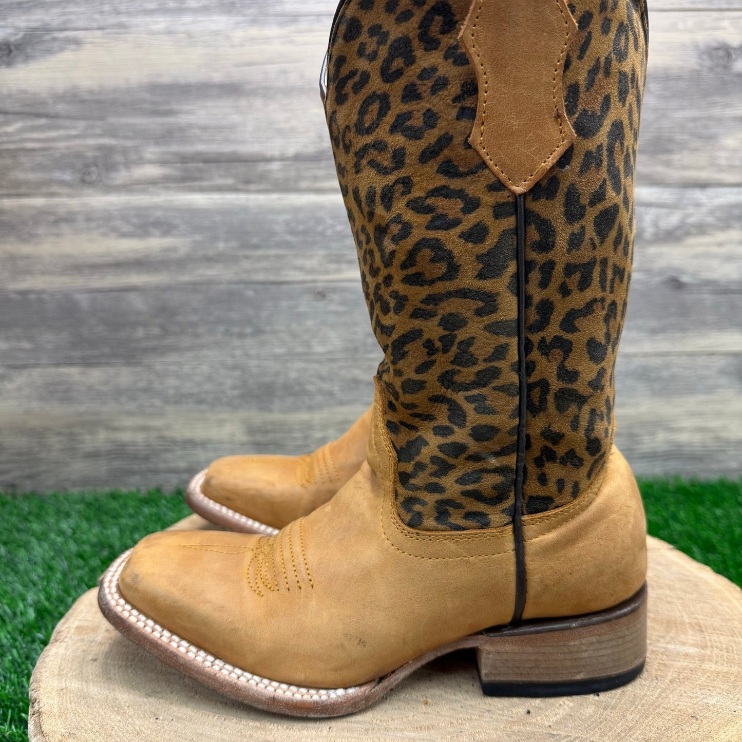 Circle G Youth - Size 2.5 - Tan Leopard Print Square Toe Cowboy Boots J7104