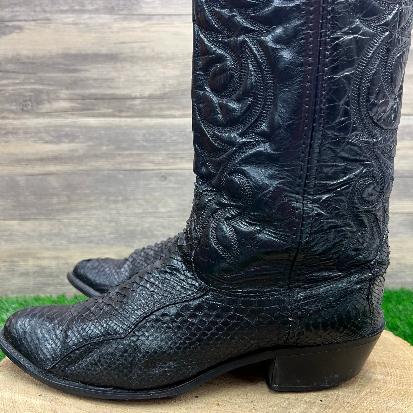 Acme Men - Size 9.5D - Black Snakeskin Cowboy Boots 16136
