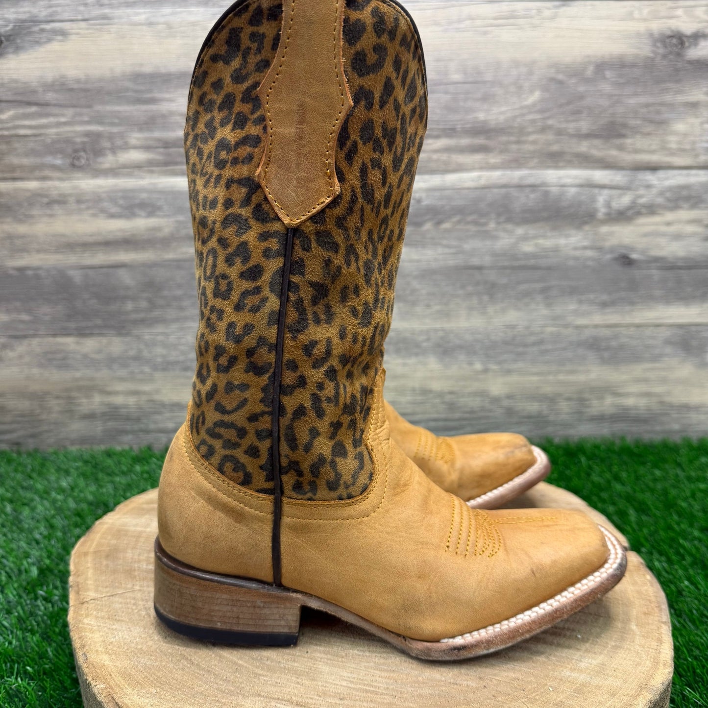 Circle G Youth - Size 2.5 - Tan Leopard Print Square Toe Cowboy Boots J7104