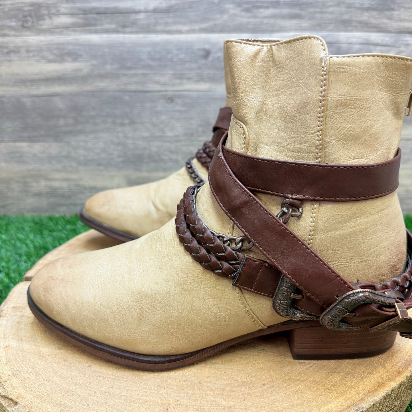 Pierre Dumas Women - Size 9 - Tan Ankle Zipper Belt Boots