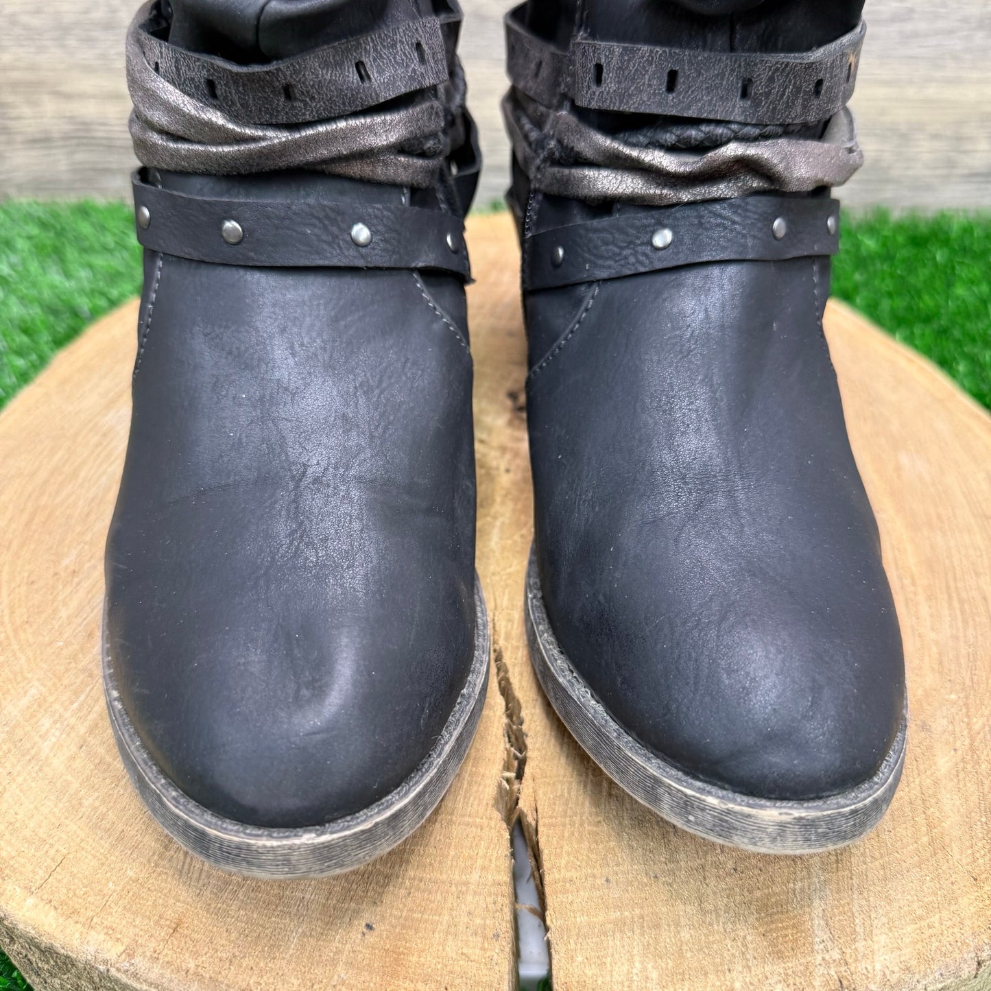 Jellypop Women - Size 9M - Black Harness Faux Leather Ankle Zipper Boots
