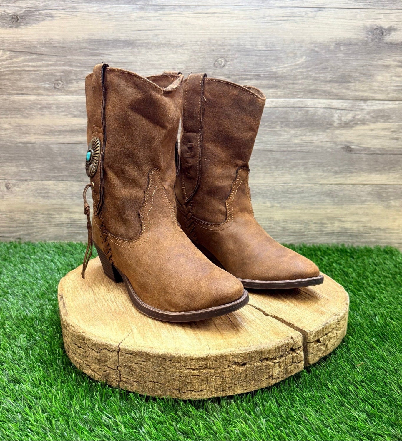 Sugar Women - Size 7.5M - Brown Native Design Faux Leather Boots 427404