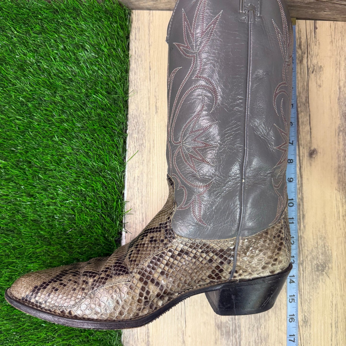 Acme Men - Size 12D - Vintage Gray Snake Cowboy Boots Style 0897