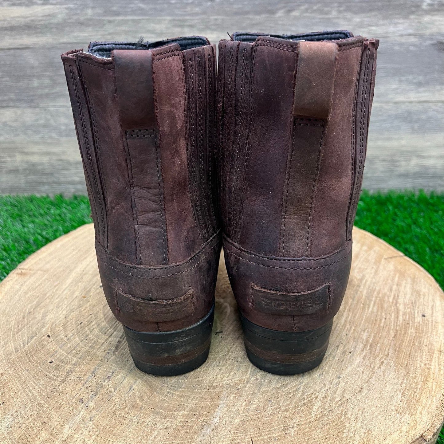 Sorel Women - Size 7.5 - Brown Lolla Chelsea Ankle Boots NL3078-908