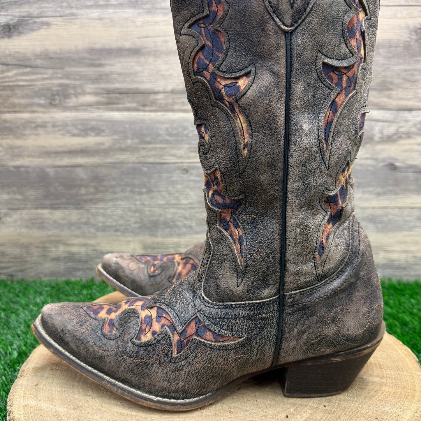Laredo Women - Size 8M - Brown Leopard Inlay Snip Toe Cowboy Boots 52130