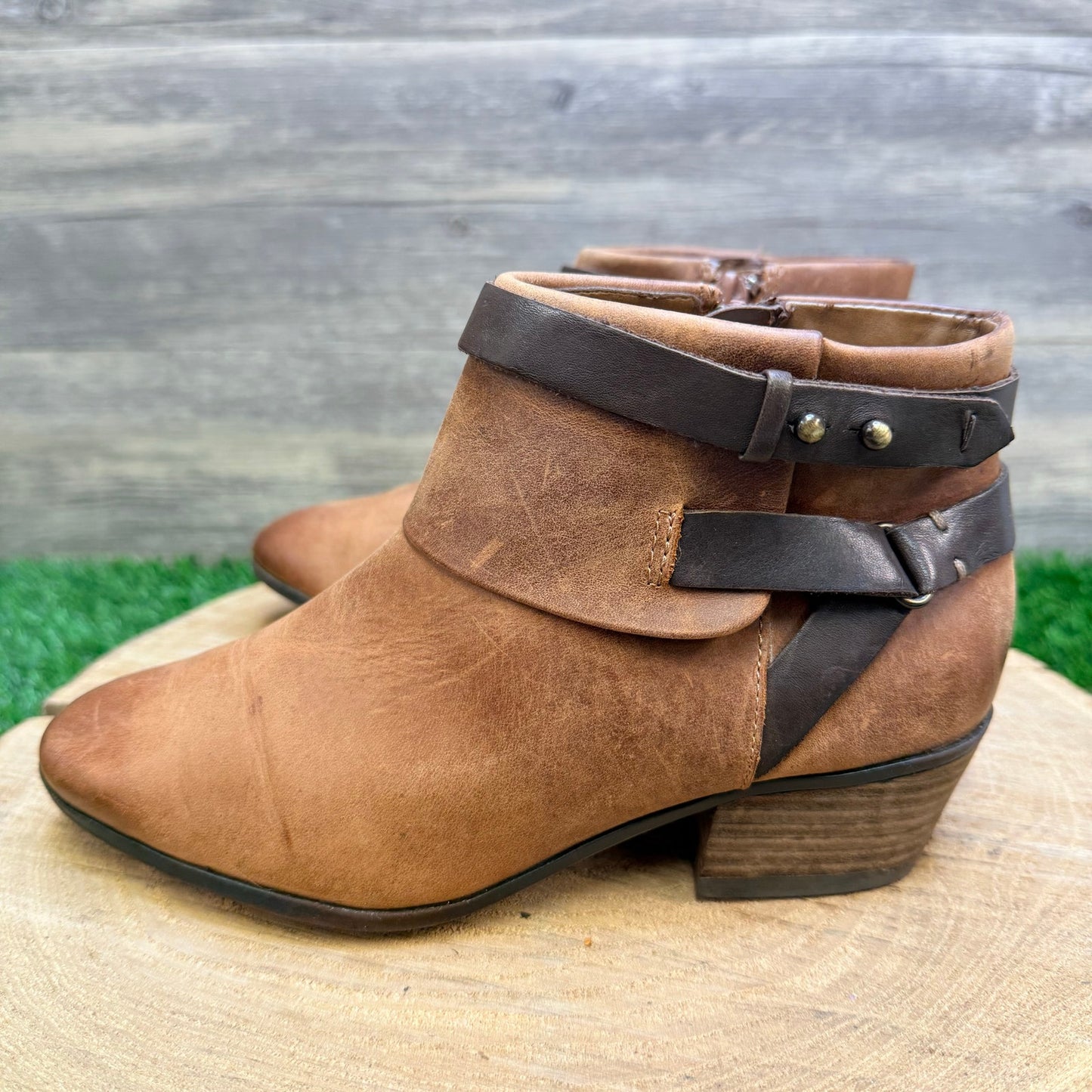 Clarks Women - Size 5M - Tan Ankle Strappy Zipper Boots