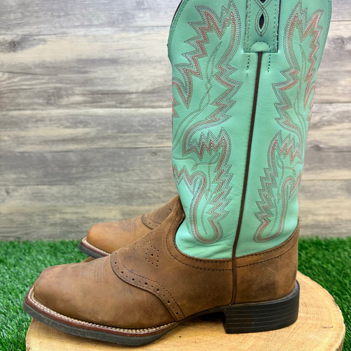 Justin Women - Size 9B - Brown / Turquoise Square Toe Boots L4853