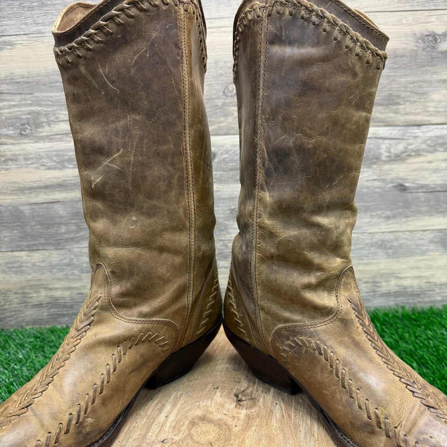 Zodiac Women - Size 9 - Vintage Tan Whip Stitch Cowboy Boots