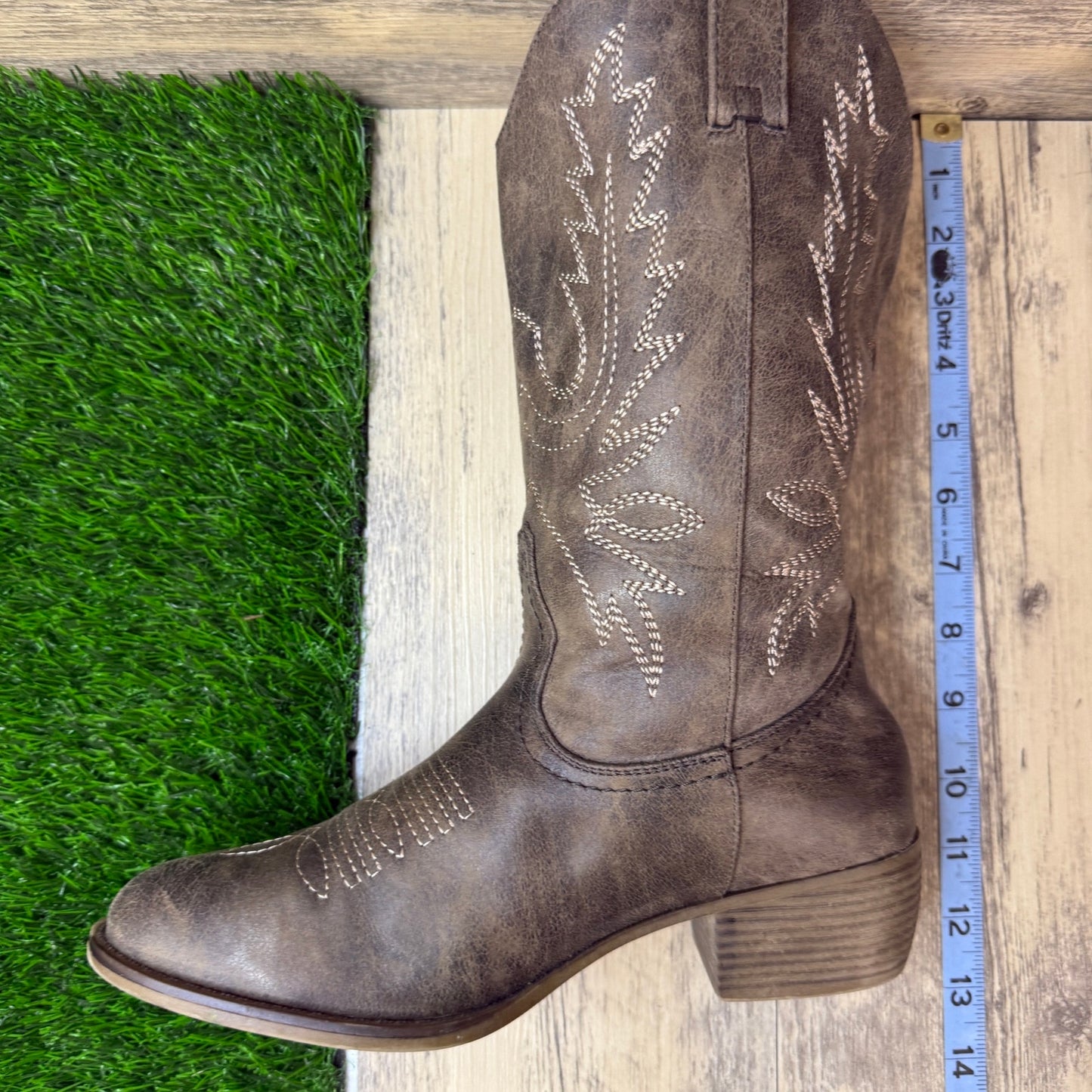 Xappeal Women - Size 8 - Grayish Brown Faux Leather Cowboy Boots