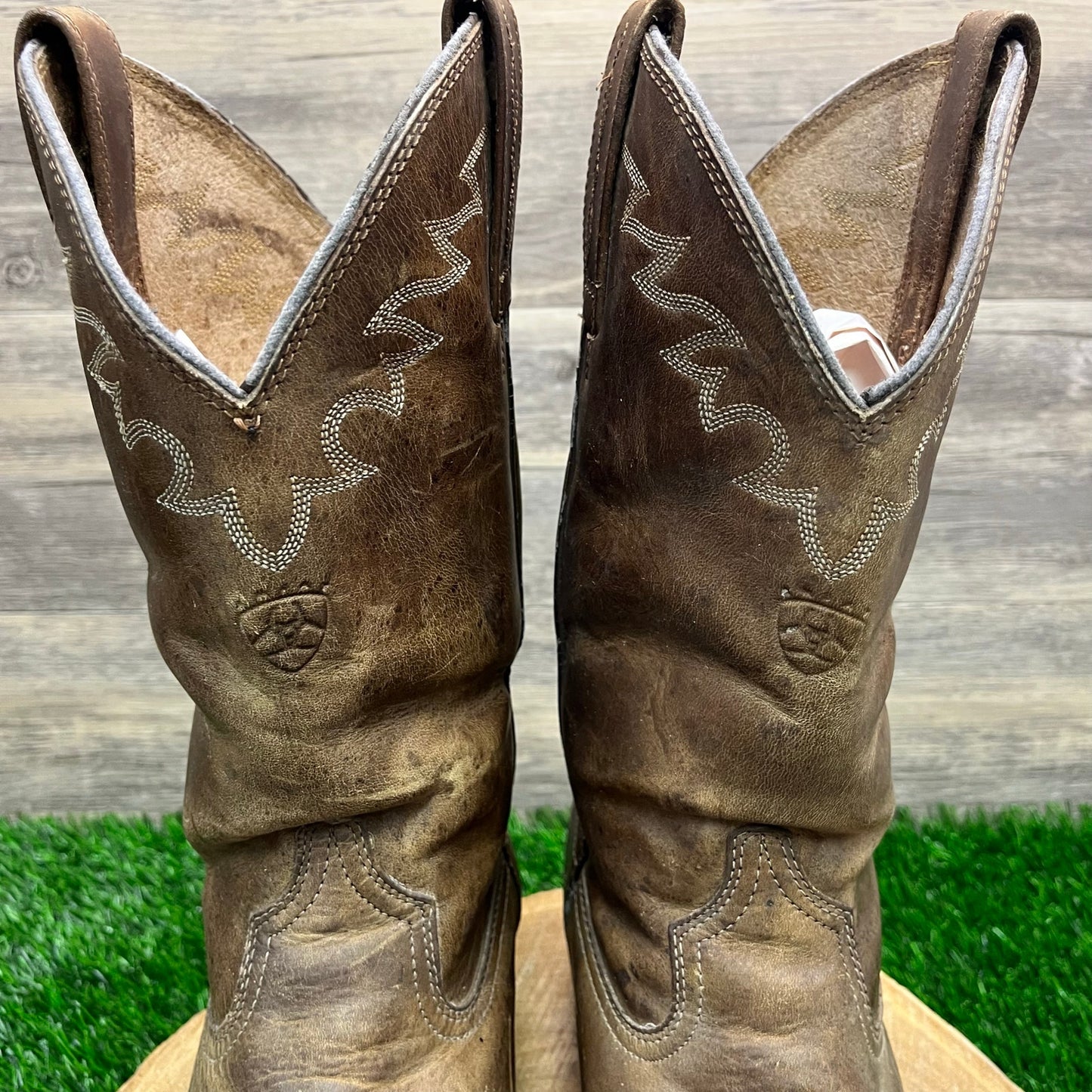 Ariat Men - Size 10D - Brown Pull On Cowboy Boots Style 34625