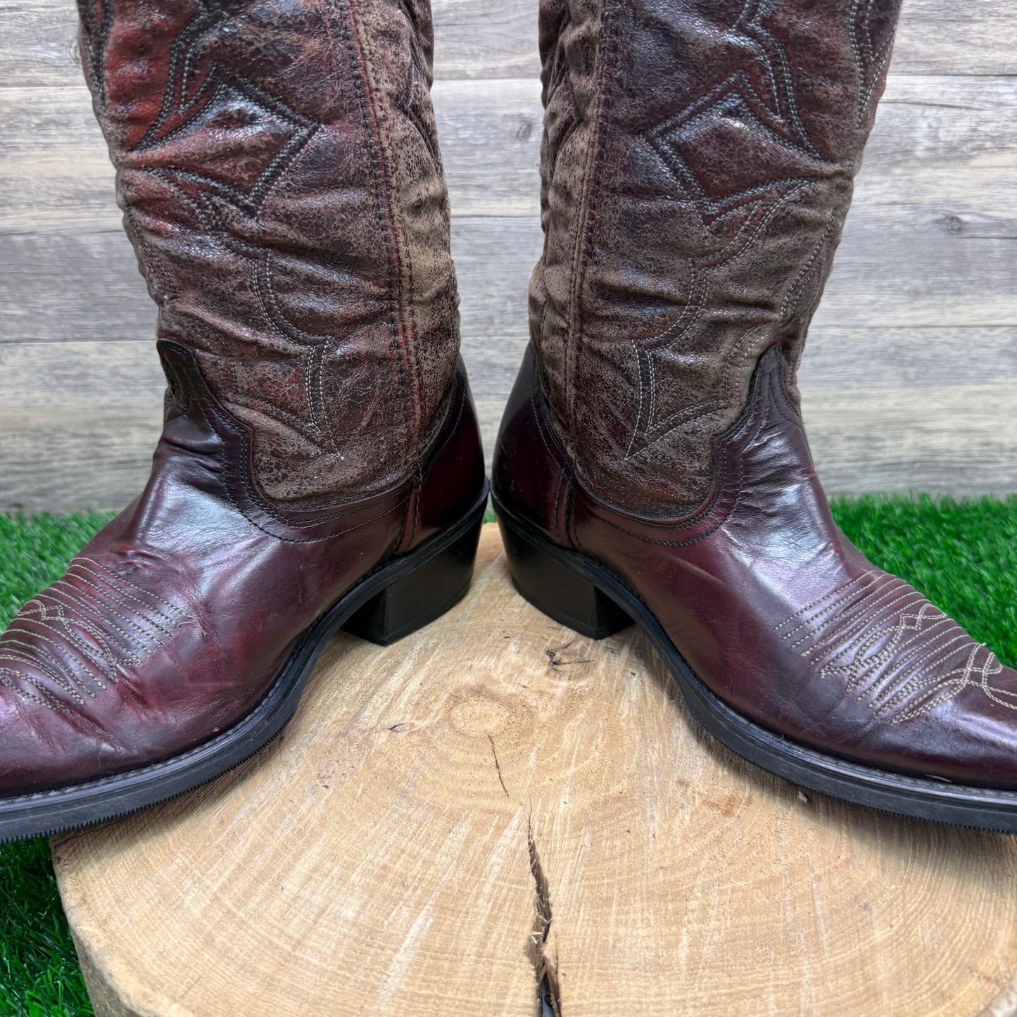 Acme Men - Size 8.5EW - Vintage Burgundy Faux Leather Cowboy Boots Style 4698