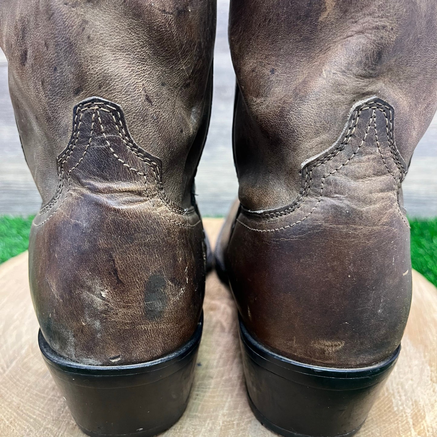 Ariat Men - Size 10D - Brown Pull On Cowboy Boots Style 34625