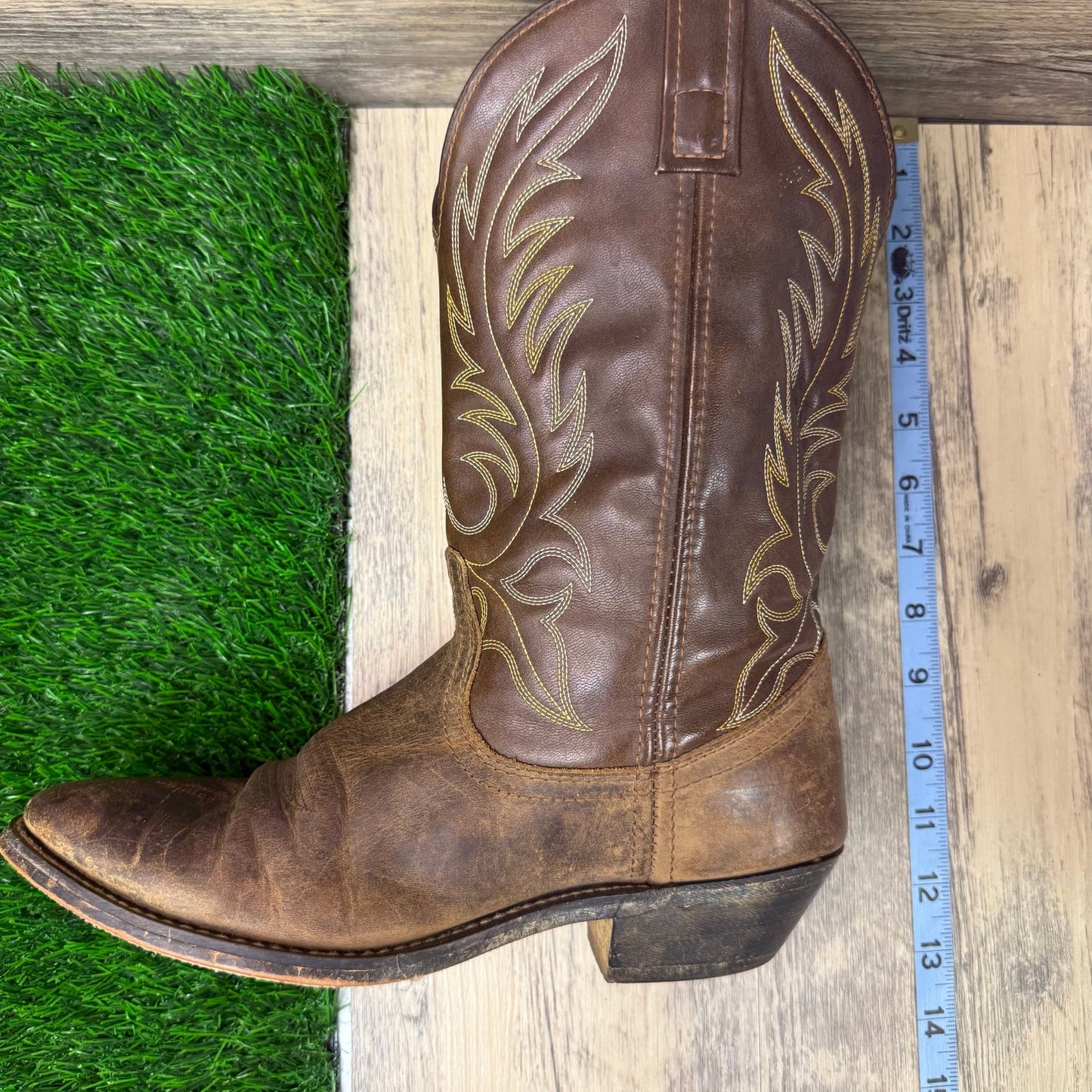 Laredo Women - Size 9M - Brown Cowboy Boots Style 5742