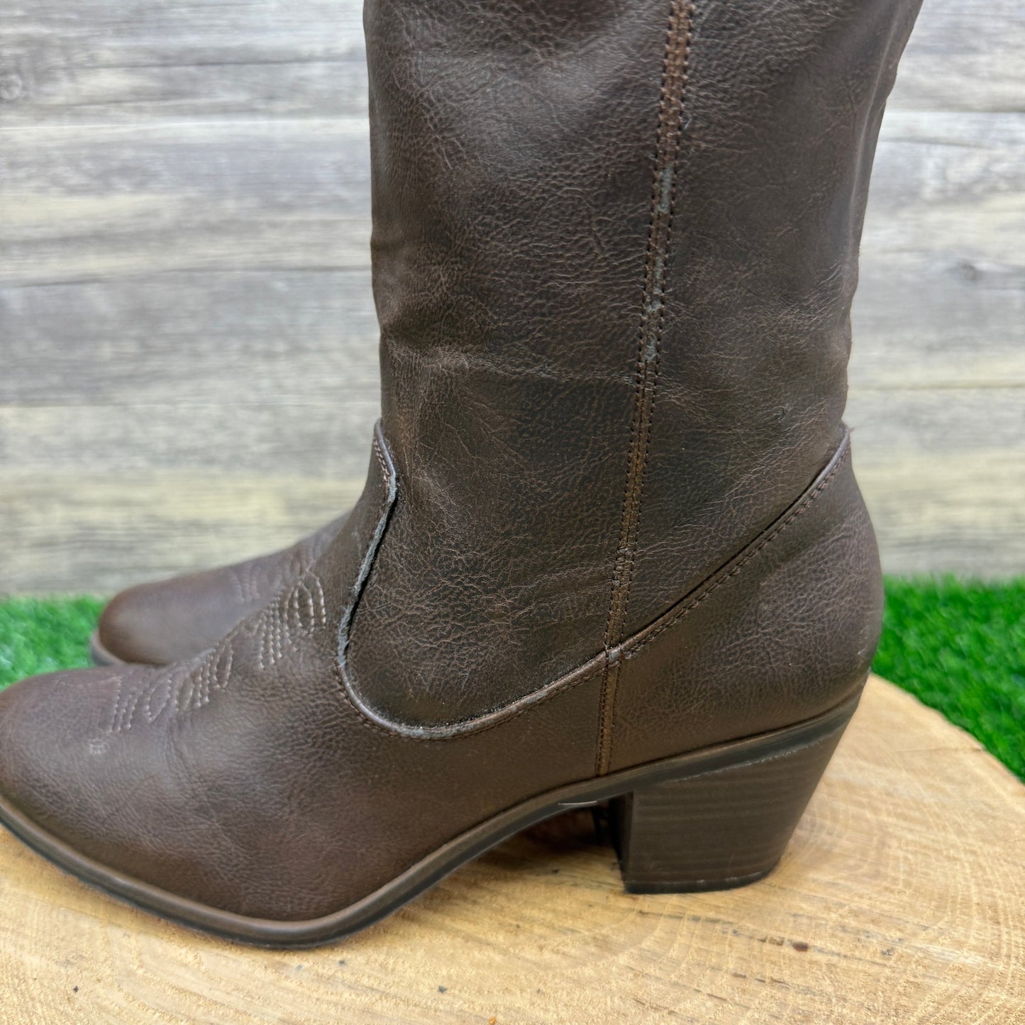 Mossimo Supply Co. Women - Size 10 - Dark Brown Tall Faux Leather Boots 17730