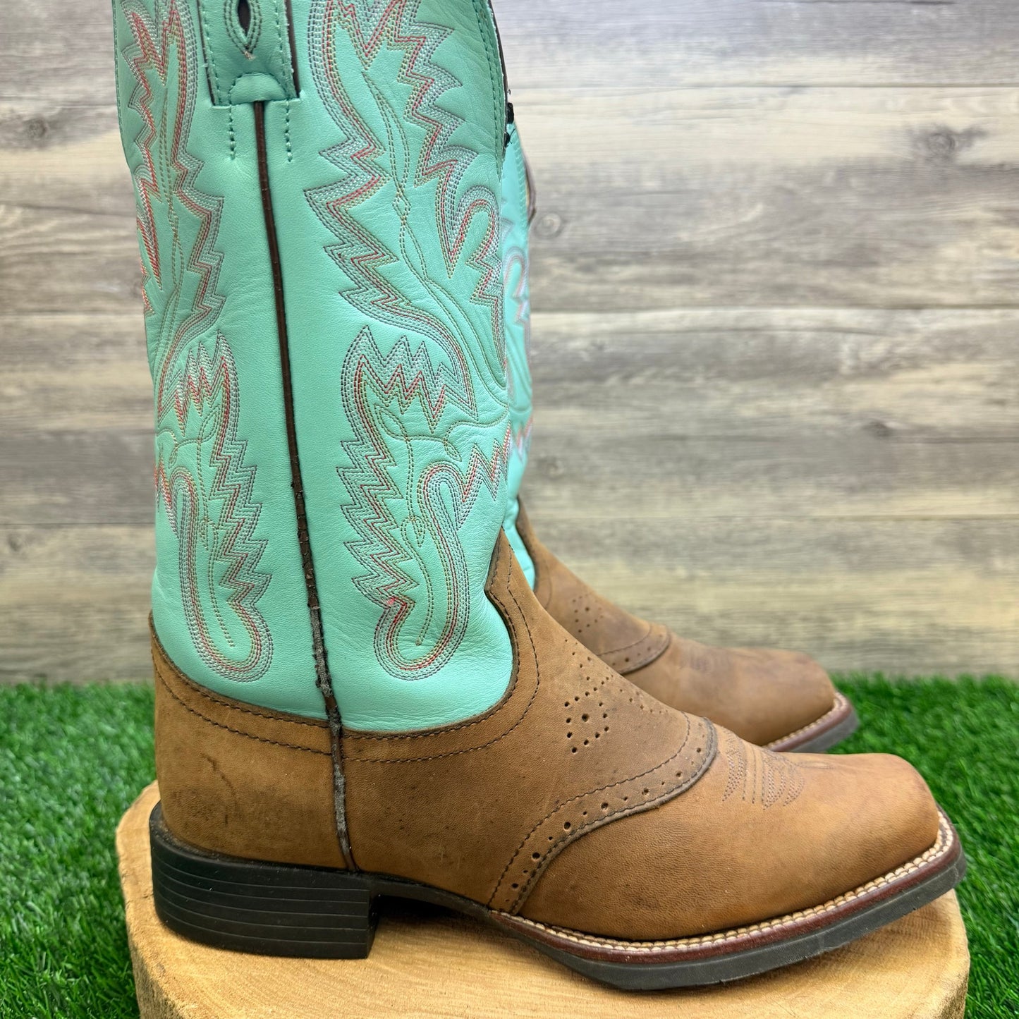 Justin Women - Size 9B - Brown / Turquoise Square Toe Boots L4853