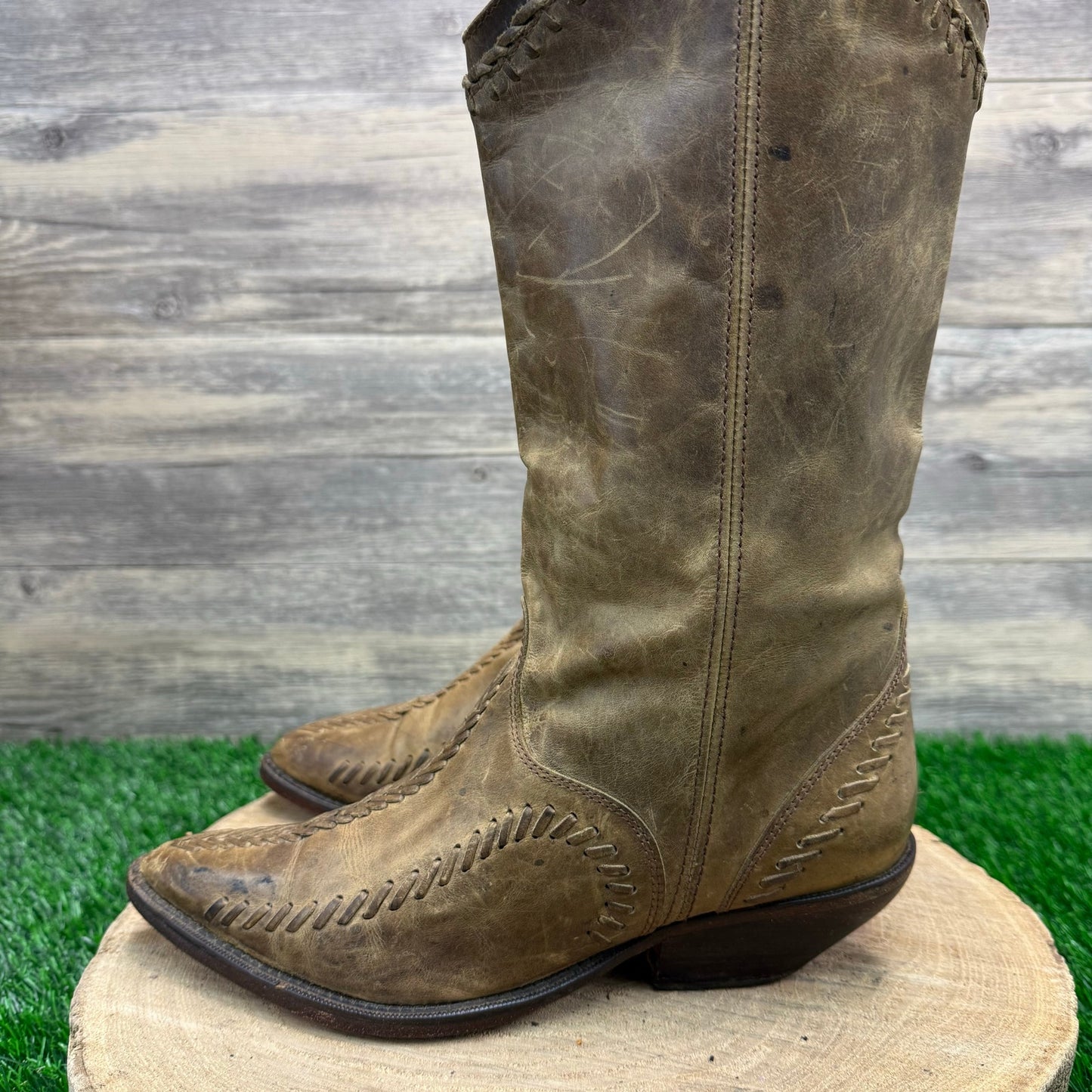 Zodiac Women - Size 9 - Vintage Tan Whip Stitch Cowboy Boots