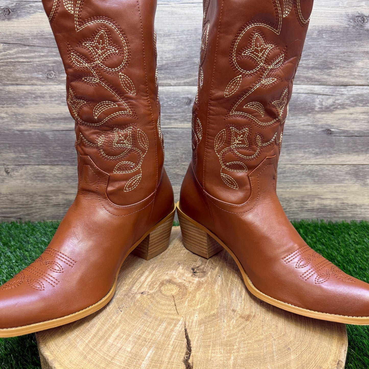 Unknown Men - Size 12 - Tan Faux Leather Snip Toe Cowboy Boots