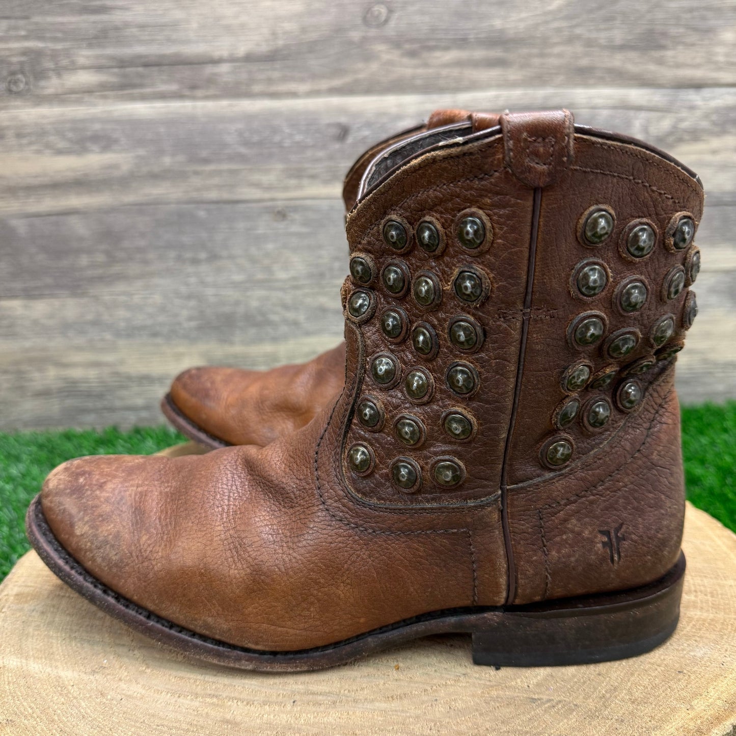 Frye Women - Size 8B - Brown Wyatt Disco Studded Ankle Boots 76684