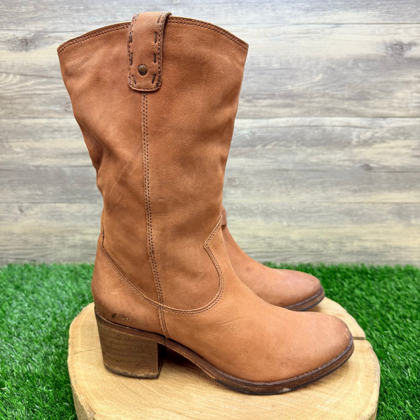 Vero Cuoio Women - Size 8M - Tan Soft Leather Cowboy Boots 50952