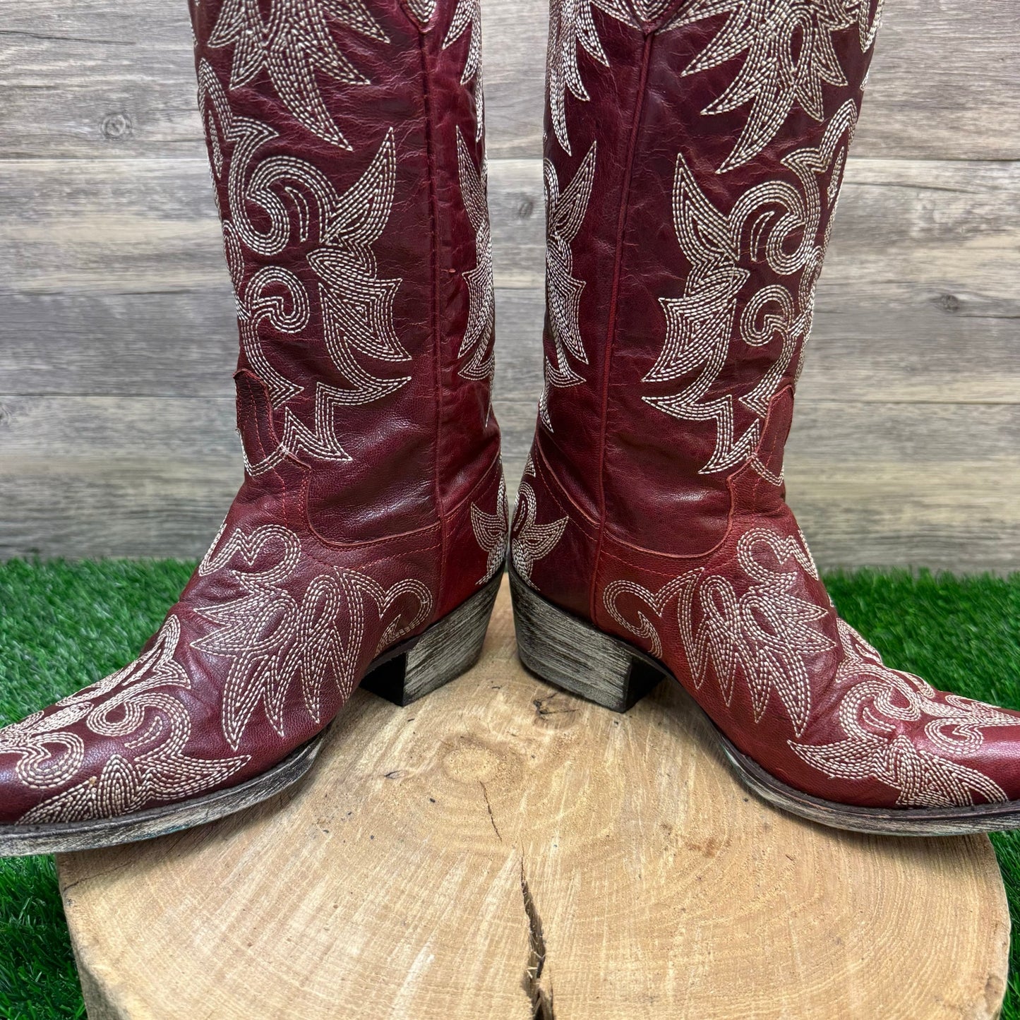 Lane Women - Size 6.5 - Red Saratoga Snip Toe Cowboy Boots Style LB0031D