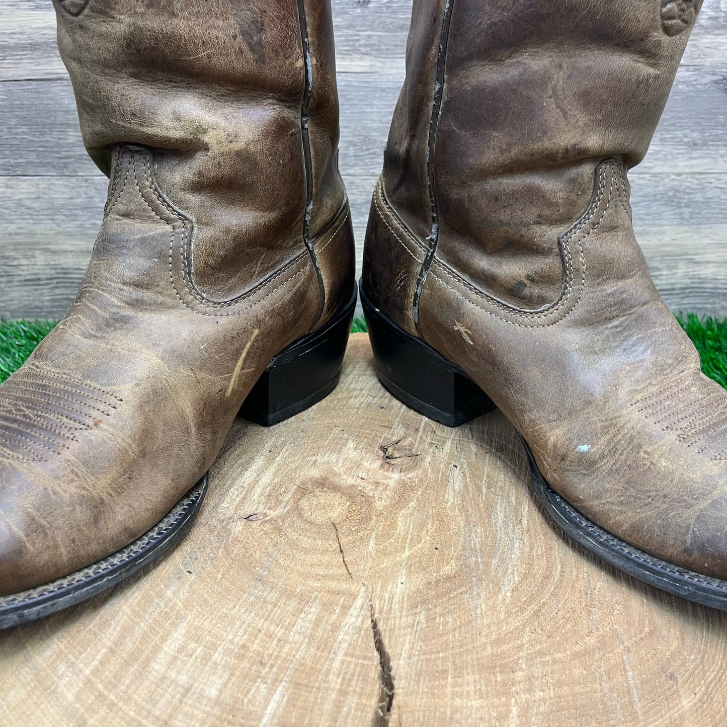 Ariat Men - Size 10D - Brown Pull On Cowboy Boots Style 34625