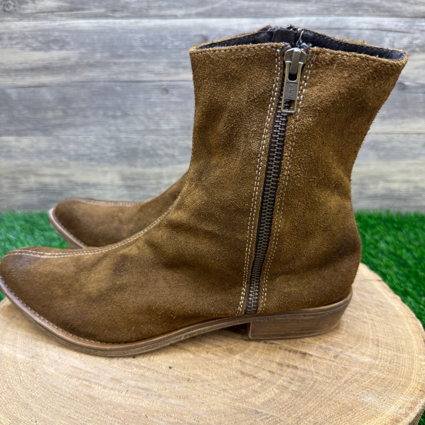 Boots Women - Size 9.5 - Brown Suede Ankle Zipper Boots