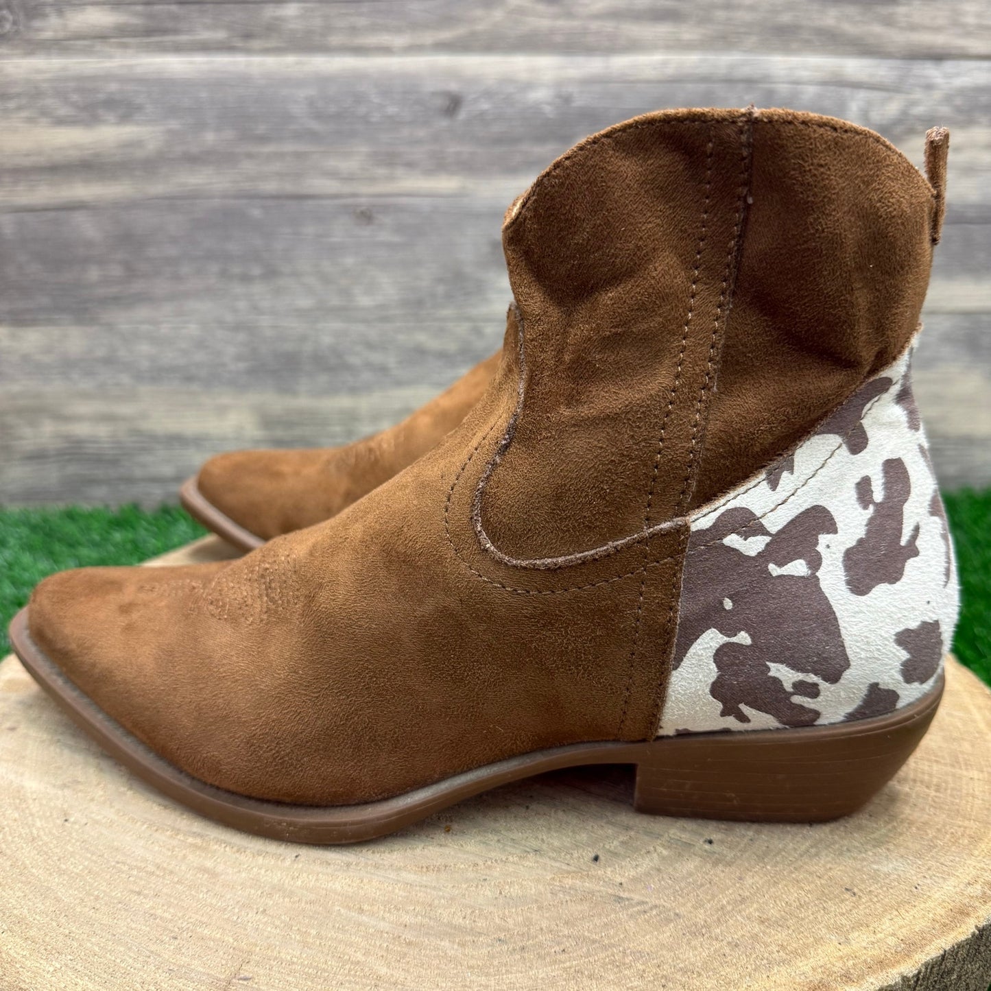 Flex West Women - Size 7M - Brown Cowprint Faux Leather Ankle Boots Sadie