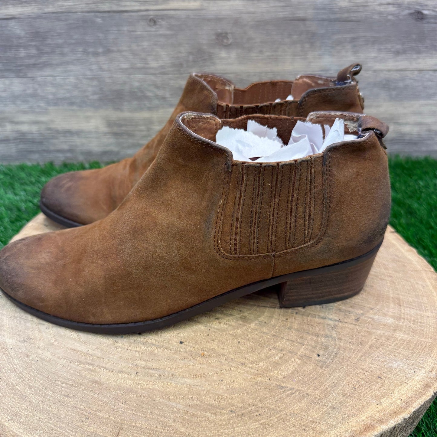 Tommy Hilfiger Women - Size 9.5M - Tan Suede Ankle Boots Style Twripley