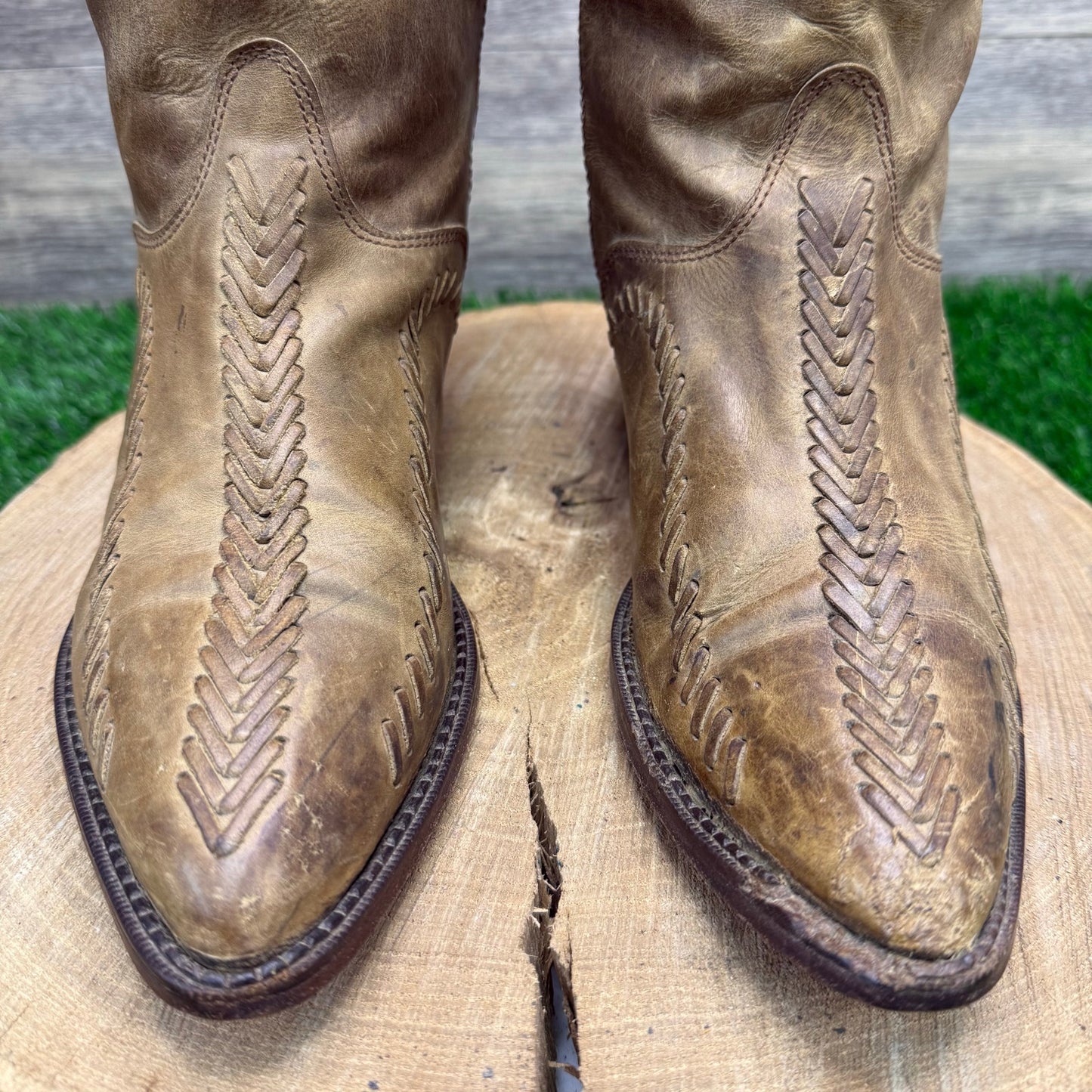 Zodiac Women - Size 9 - Vintage Tan Whip Stitch Cowboy Boots