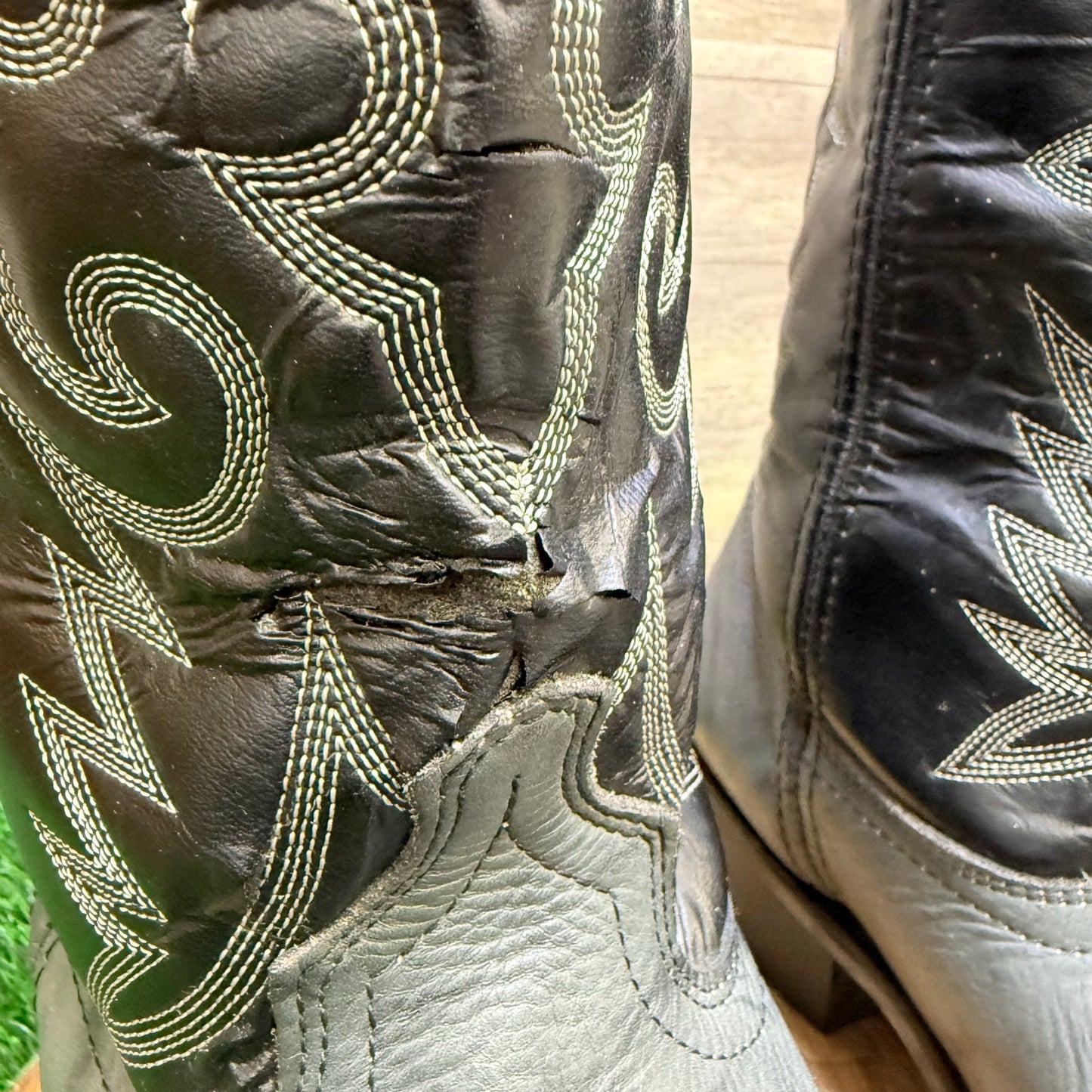 Laredo Men - Size 11.5D - Gray / Black Lizard Print Wingtip Cowboy Boots 6782