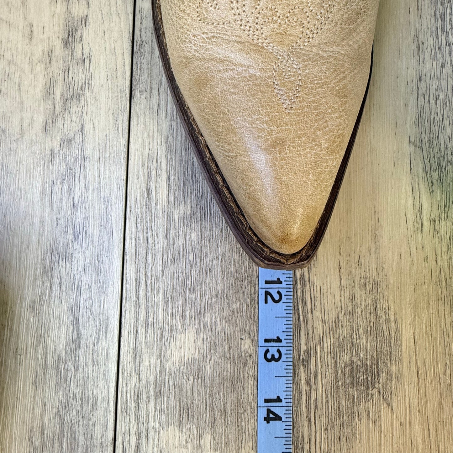 Durango Women - Size 10M - Tan Heart Cowboy Boots Crush RD3421