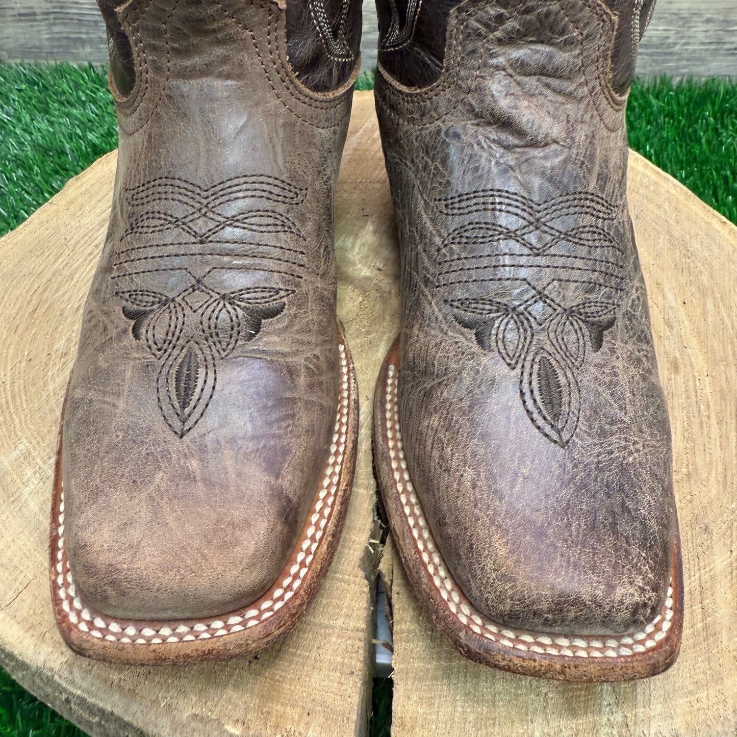Texas Country Youth - Size 4.5 - Distressed Brown Square Toe Cowboy Boots