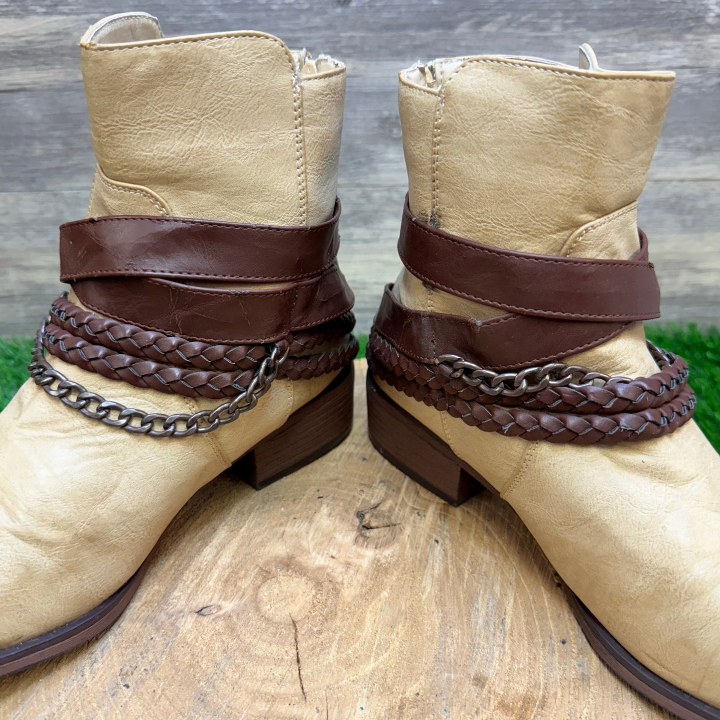 Pierre Dumas Women - Size 9 - Tan Ankle Zipper Belt Boots