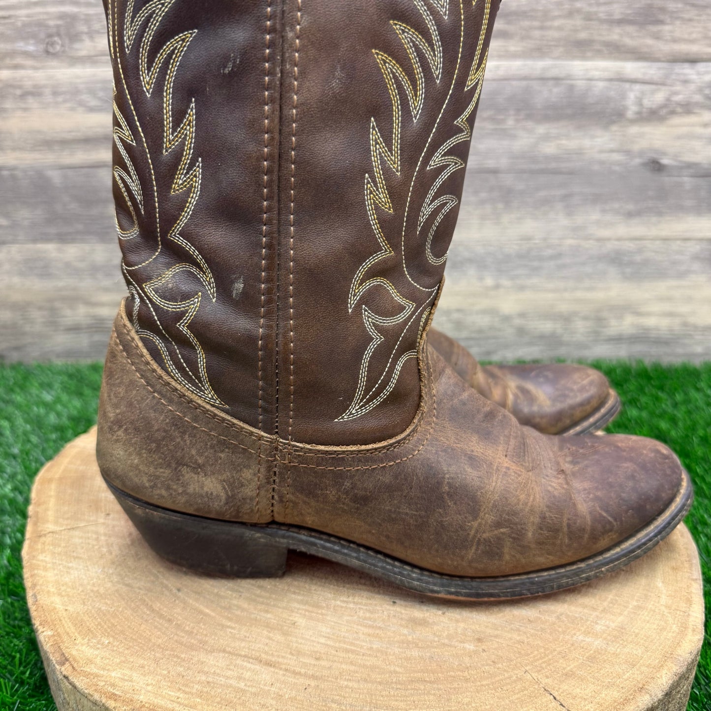 Laredo Women - Size 9M - Brown Cowboy Boots Style 5742