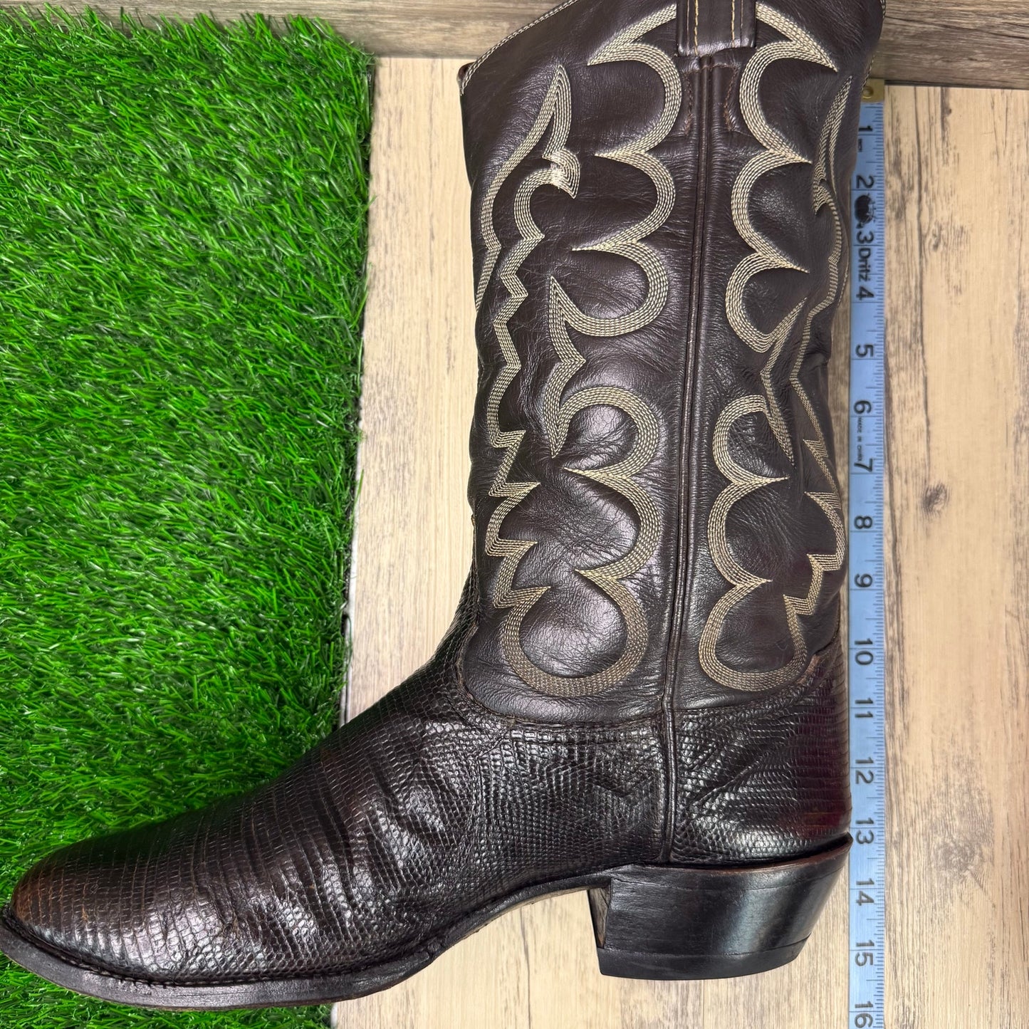 Tony Lama Men - Size 11D - Vintage Chocolate Lizard Cowboy Boots Style 8012