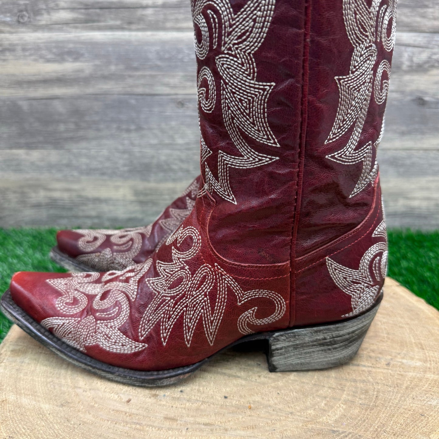 Lane Women - Size 6.5 - Red Saratoga Snip Toe Cowboy Boots Style LB0031D