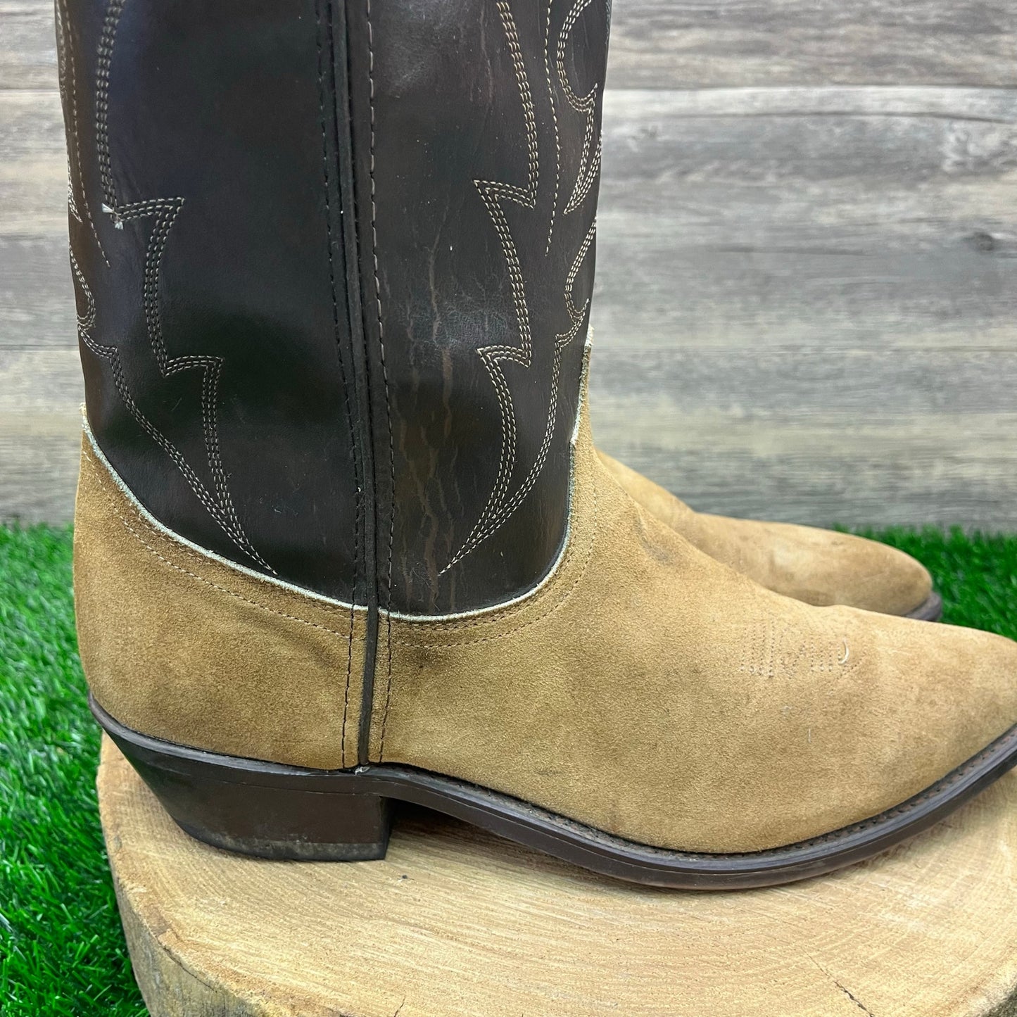 Laredo Men - Size 10.5D - Vintage Tan/Brown Suede Cowboy Boots Style 2413