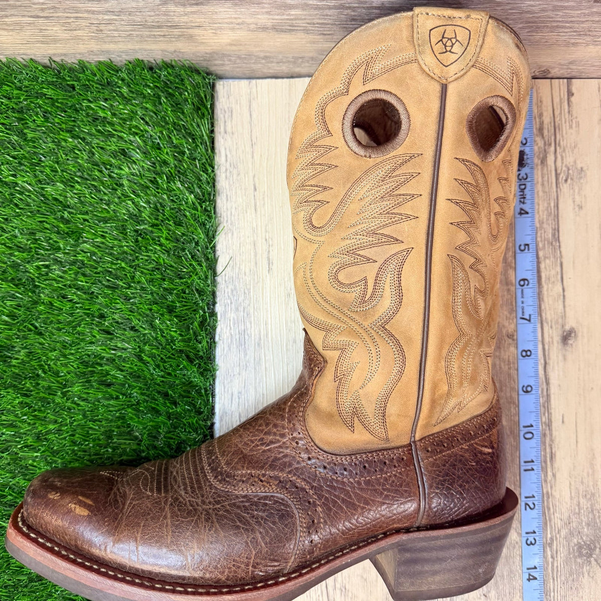Ariat Men - Size 9D - Tan / Brown Square Toe Western Cowboy Boots 10002230