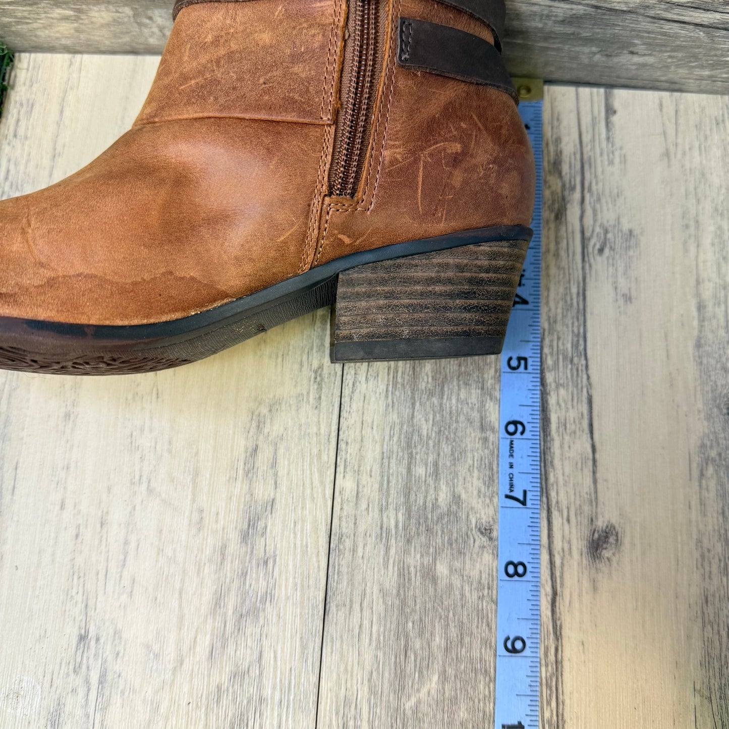 Clarks Women - Size 5M - Tan Ankle Strappy Zipper Boots