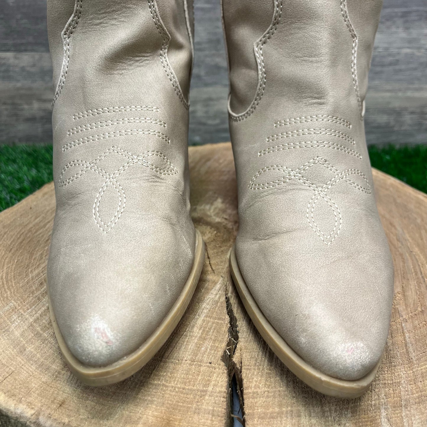 Rachel Zoe Women - Size 7.5M - Taupe Faux Leather Ankle Boots