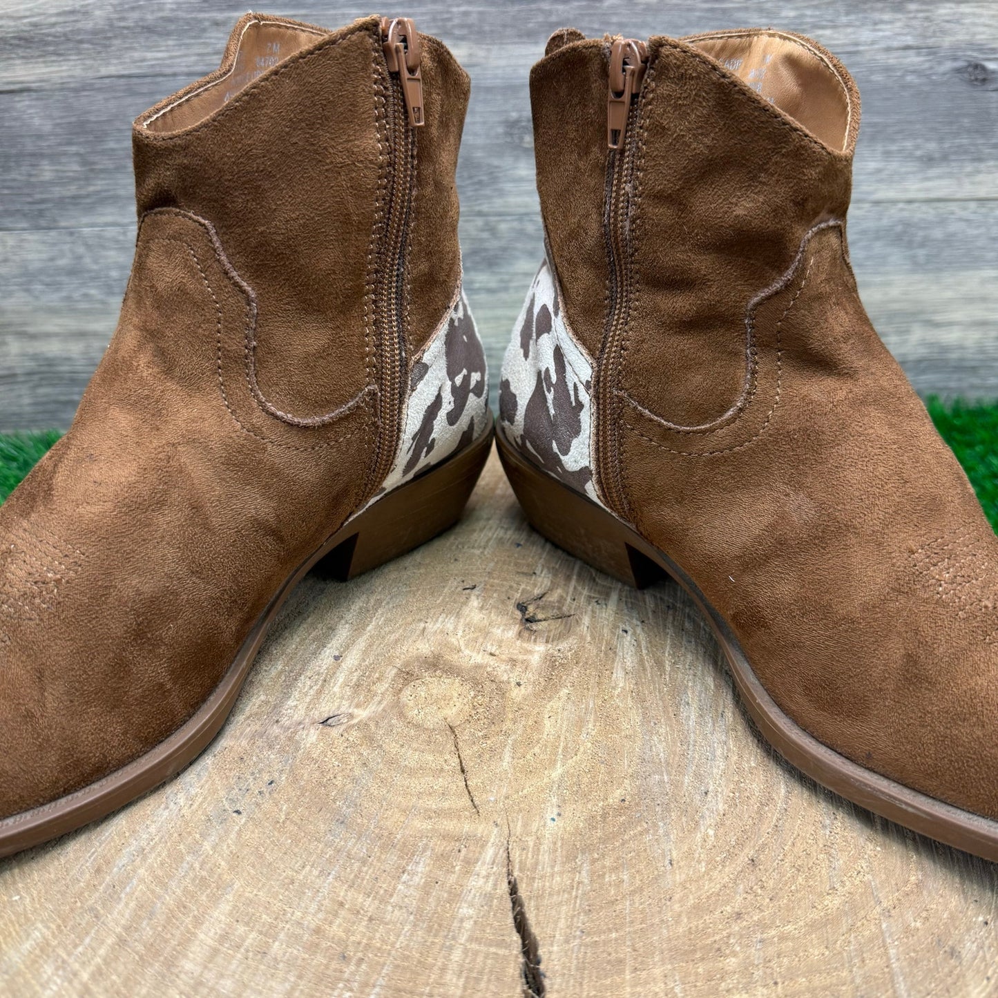 Flex West Women - Size 7M - Brown Cowprint Faux Leather Ankle Boots Sadie