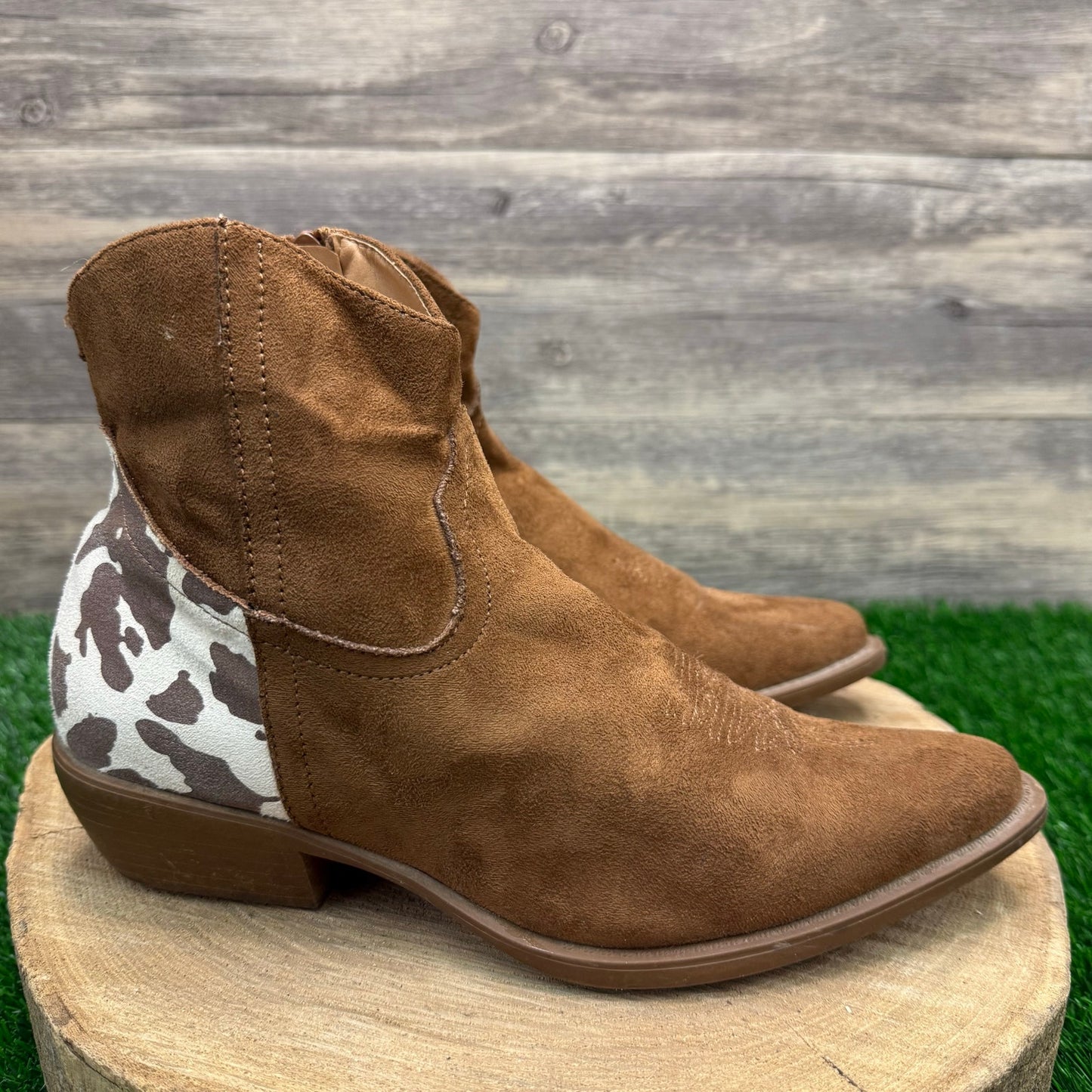 Flex West Women - Size 7M - Brown Cowprint Faux Leather Ankle Boots Sadie