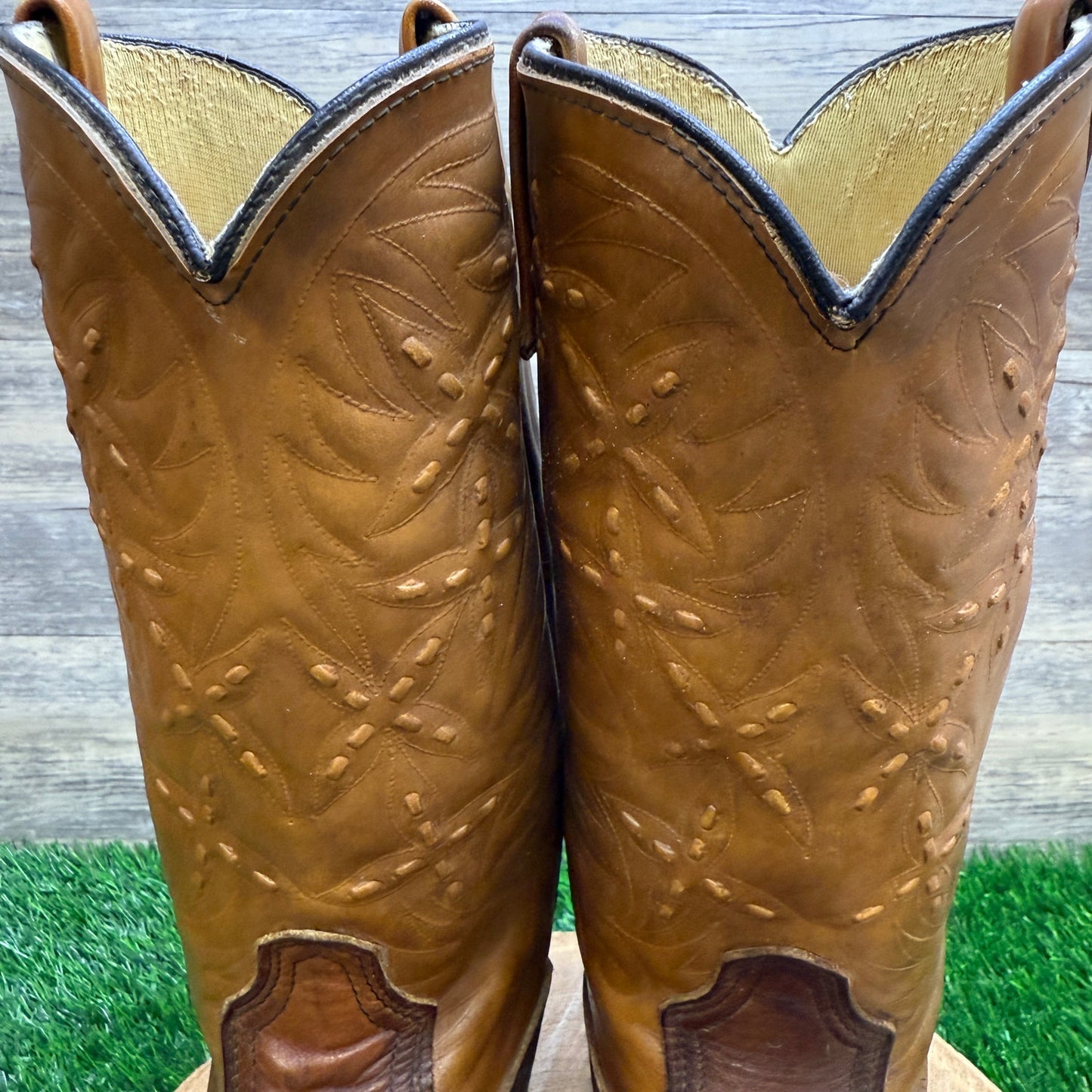 Acme Men - Size 9D - Vintage Tan Cowboy Boots Style 157