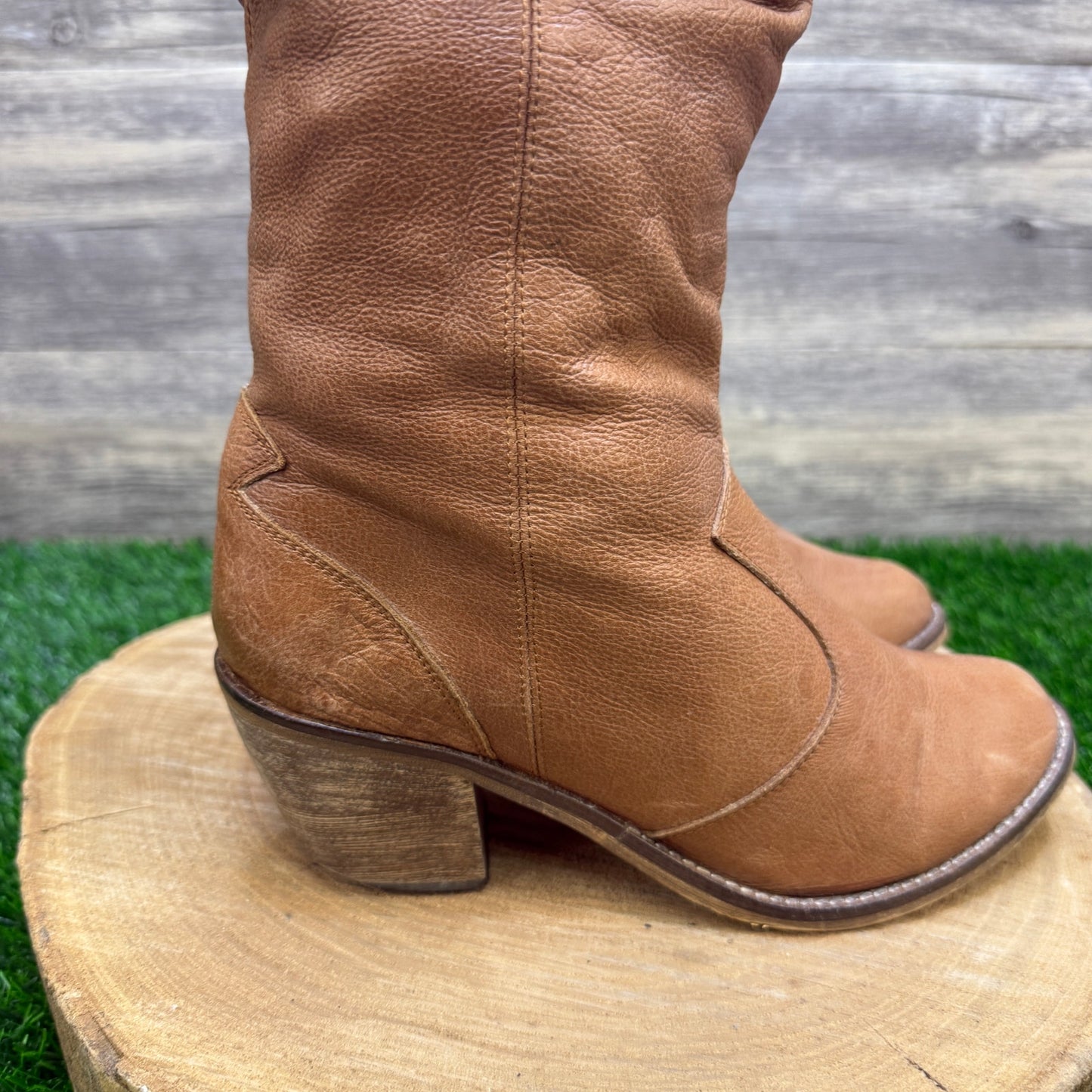 Steve Madden Women - Size 6 - Tan Slouch Boots