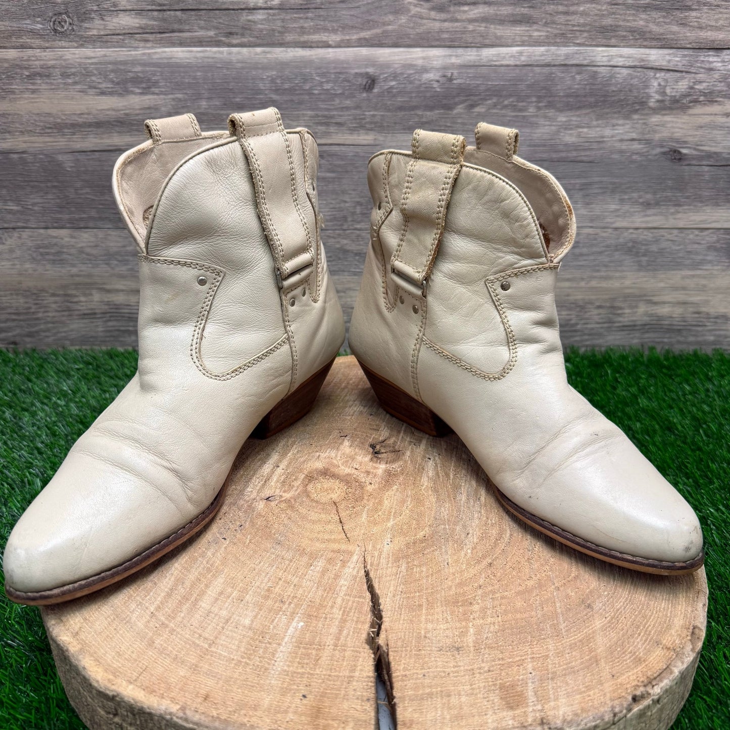 West 31st Women - Size 9 - Vintage Bone Studded Ankle Boots