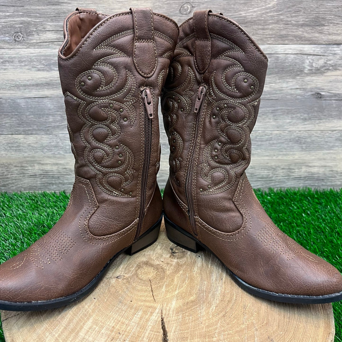 Cat & Jack Youth - Size 3 - Brown Studded Faux Leather Zipper Boots 17730