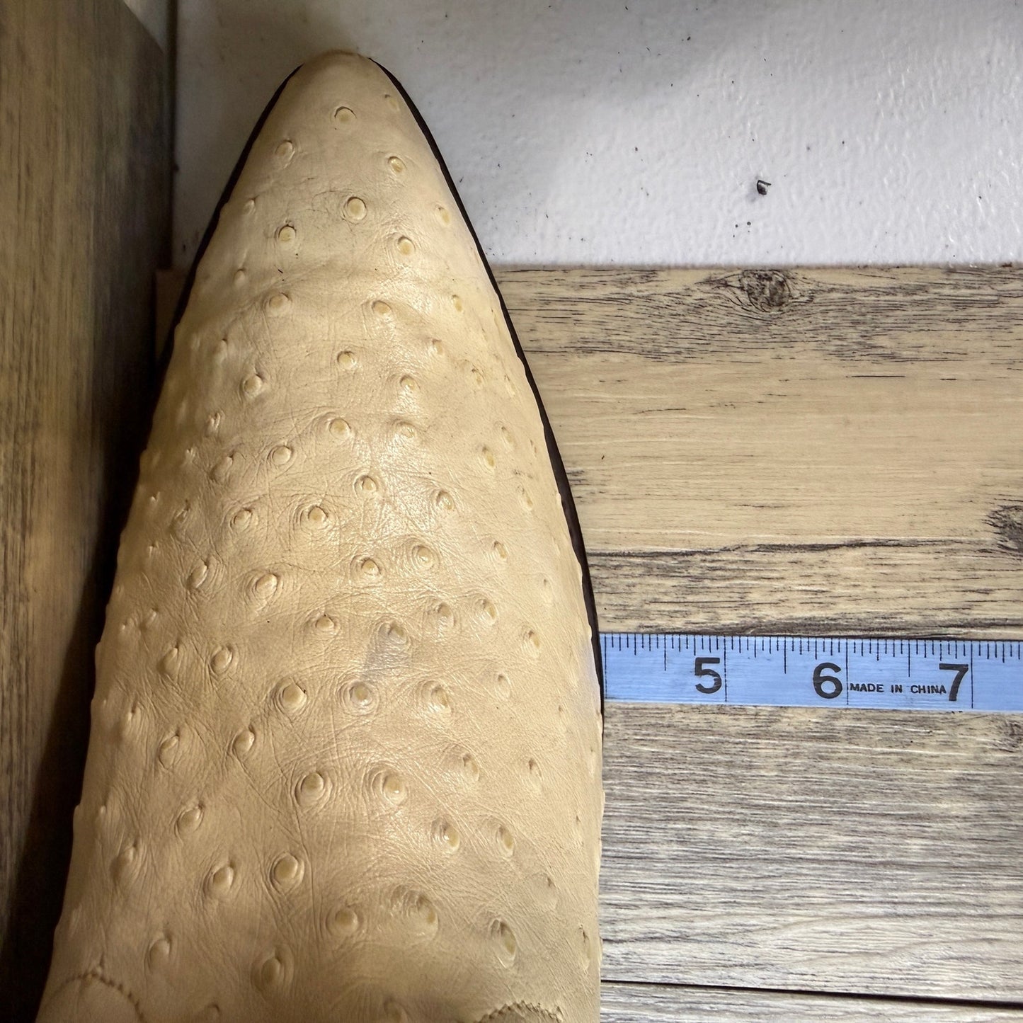 Acme Men - Size 9D - Vintage Cream Ostrich Western Cowboy Boots Style 4577