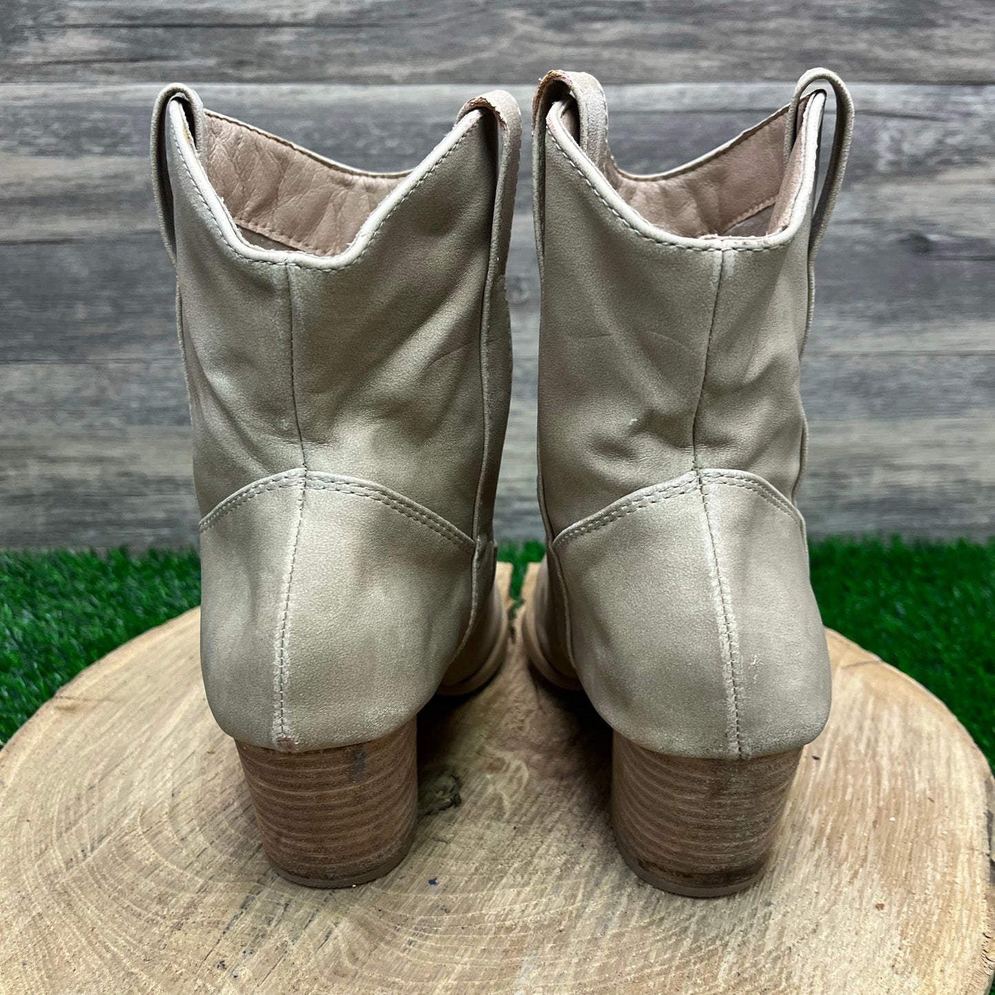 Rachel Zoe Women - Size 7.5M - Taupe Faux Leather Ankle Boots