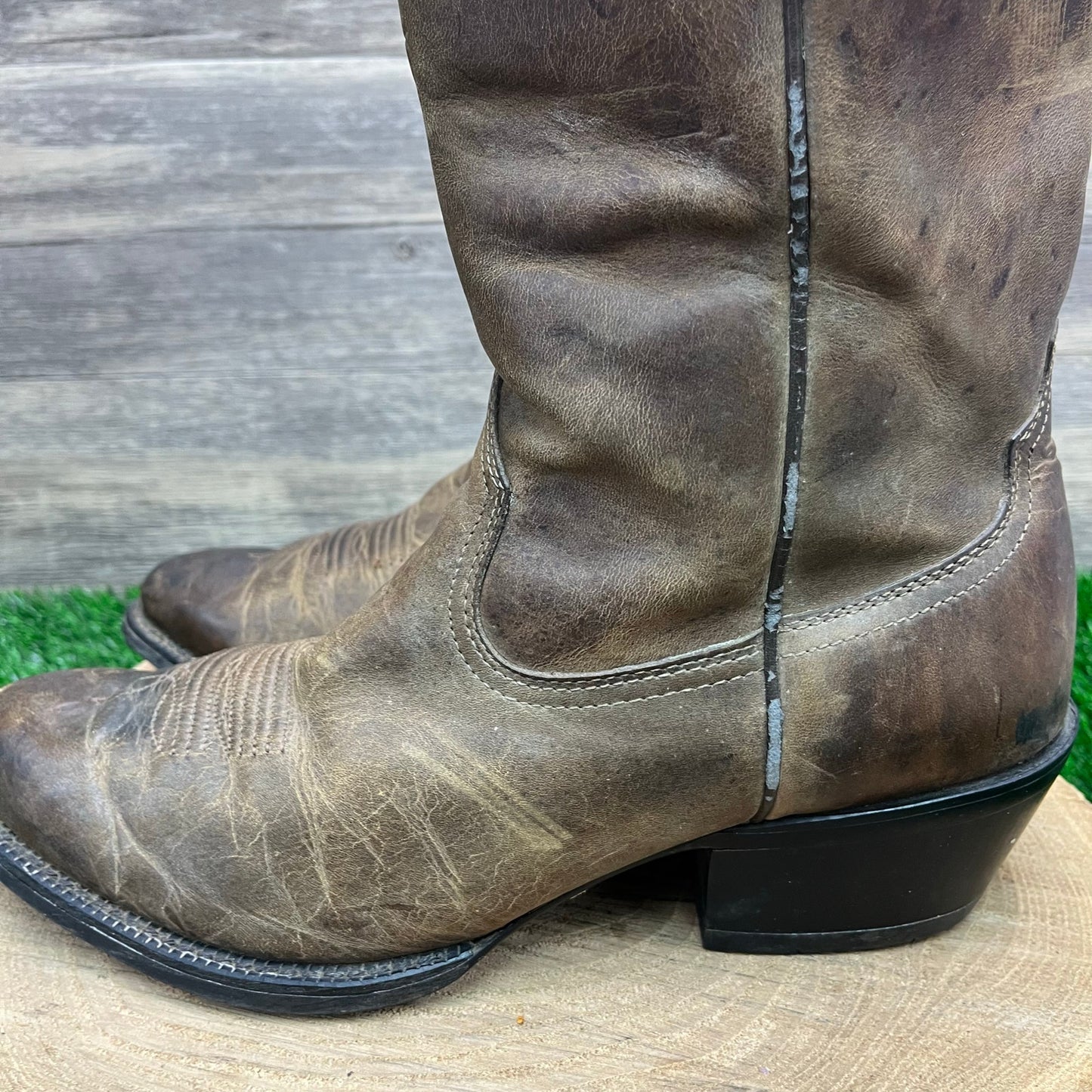 Ariat Men - Size 10D - Brown Pull On Cowboy Boots Style 34625