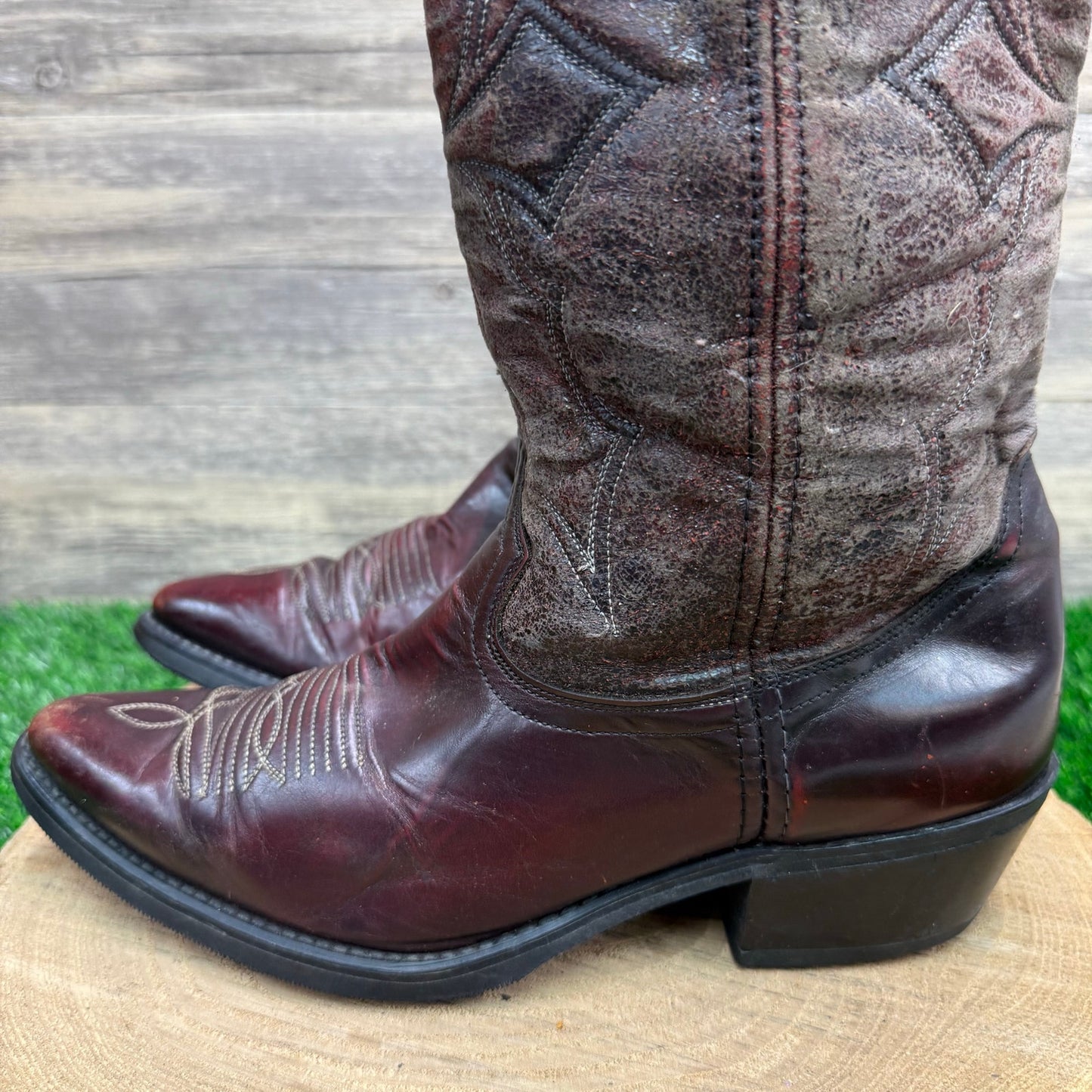 Acme Men - Size 8.5EW - Vintage Burgundy Faux Leather Cowboy Boots Style 4698